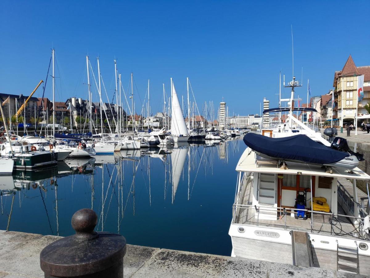 Studio Les Marinas-10 By Interhome Ντοβίλ Εξωτερικό φωτογραφία
